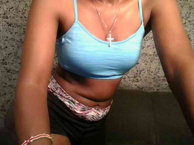 Brunnette-blonde Brunnette-blonde