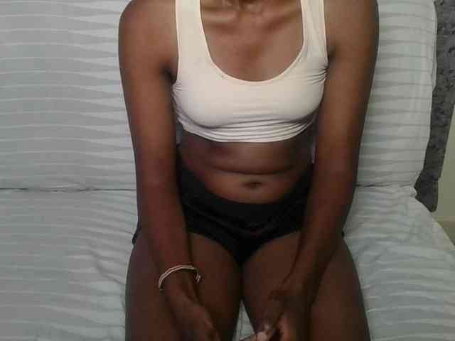 Brunnette-blonde Live Webcam on BongaCams