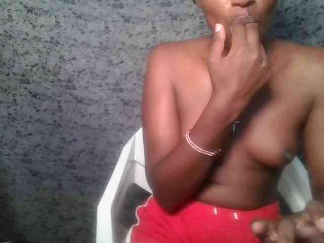 Brunnette-blonde webcam