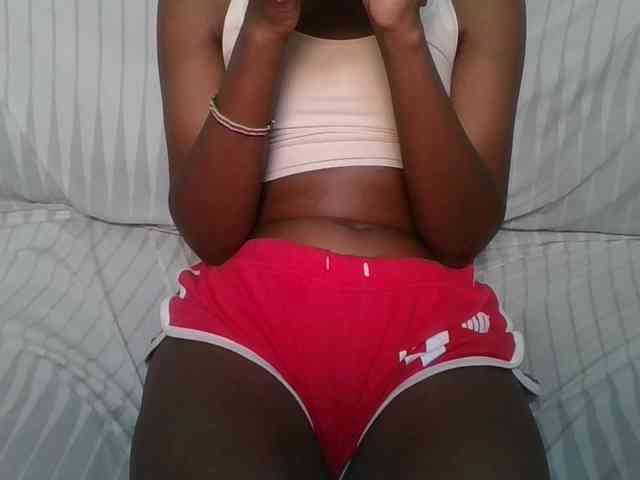 Brunnette-blonde webcam