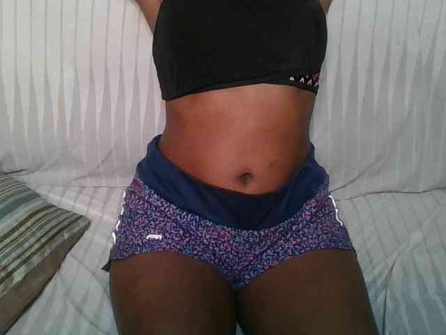 Brunnette-blonde webcam