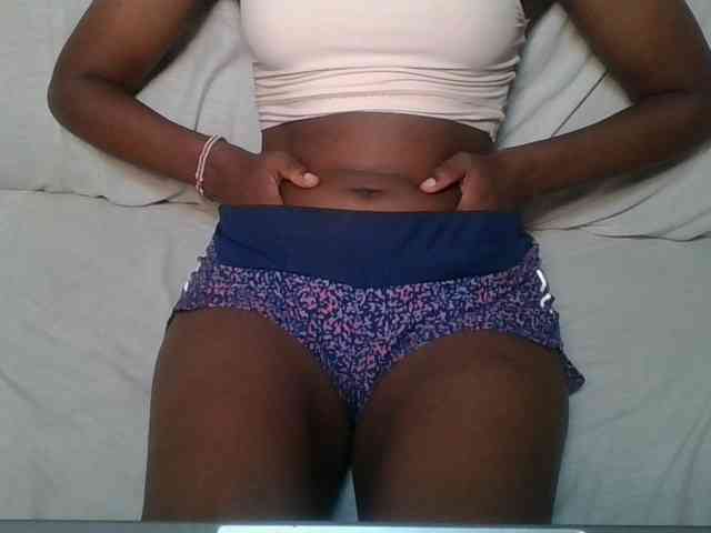 Brunnette-blonde webcam