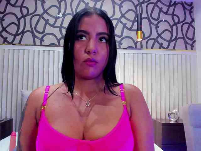 OrianaReyes webcam