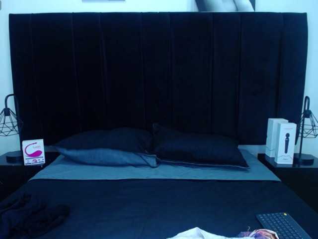 valentinafox-01's BongaCams show and profile