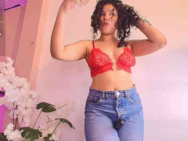 Annie-Pleasure webcam