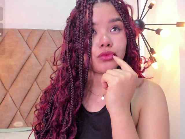 Annie-Pleasure webcam