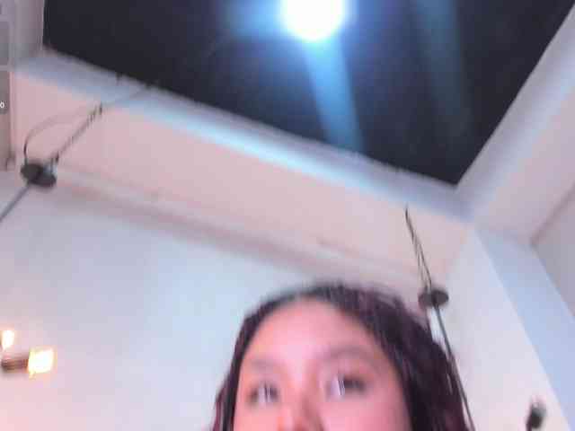 Annie-Pleasure webcam