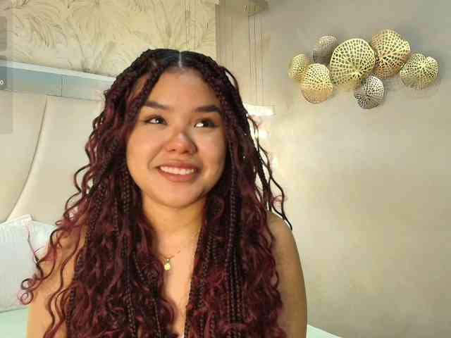 Annie-Pleasure webcam