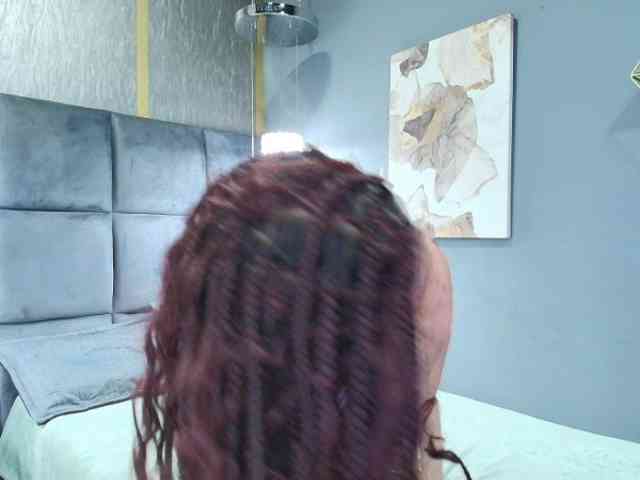 Annie-Pleasure webcam