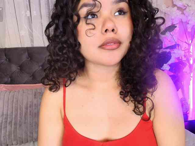 Annie-Pleasure webcam