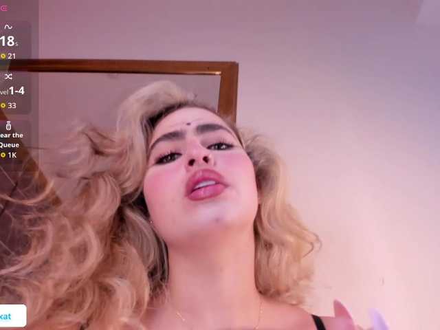 WenFox's BongaCams show and profile