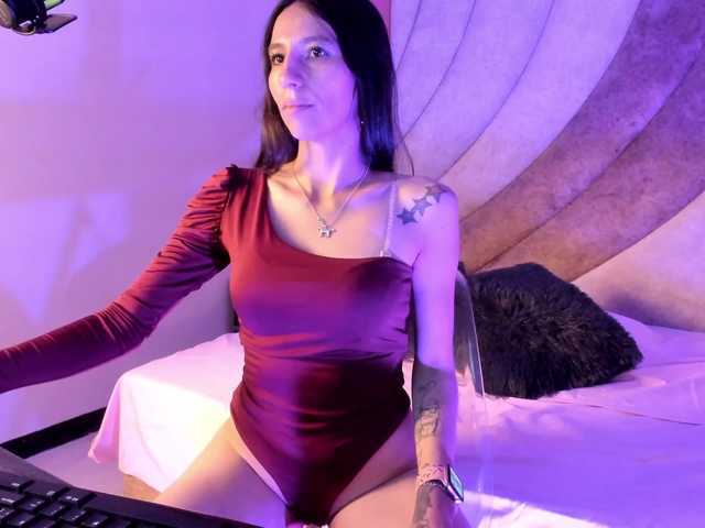 Corinna-saenz's BongaCams show and profile