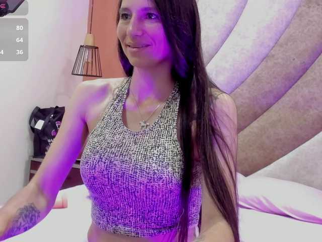 Corinna-saenz's BongaCams show and profile