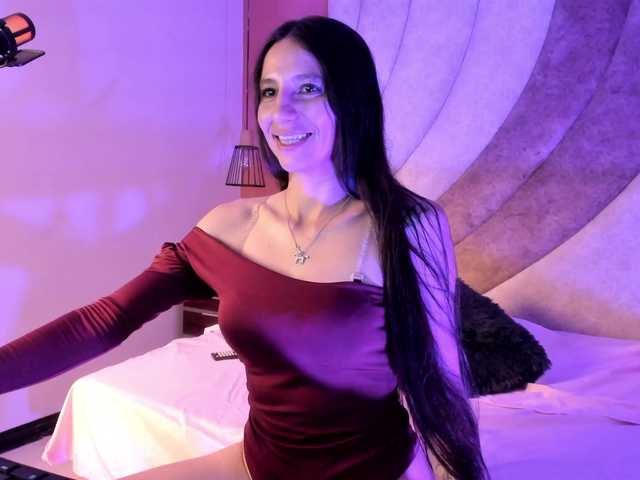Corinna-saenz's BongaCams show and profile
