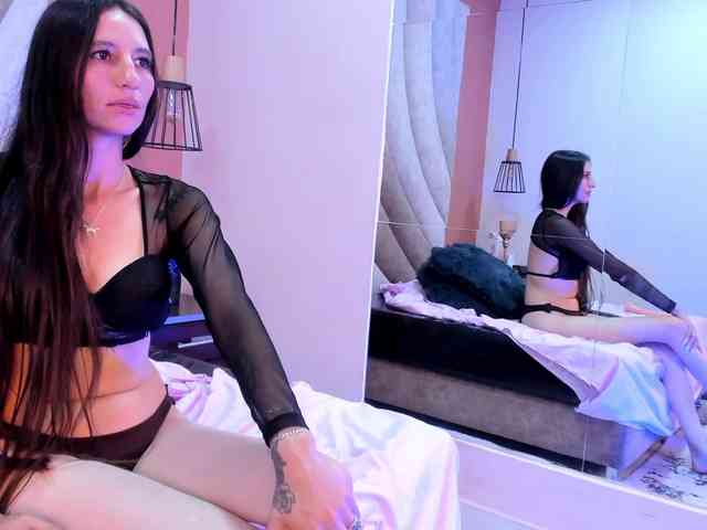 Corinna-saenz webcam