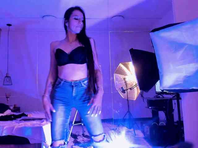 Corinna-saenz webcam