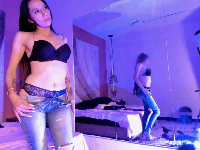 Corinna-saenz webcam