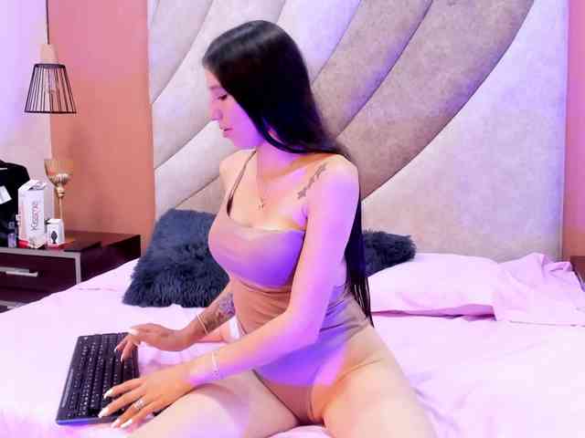 Corinna-saenz webcam