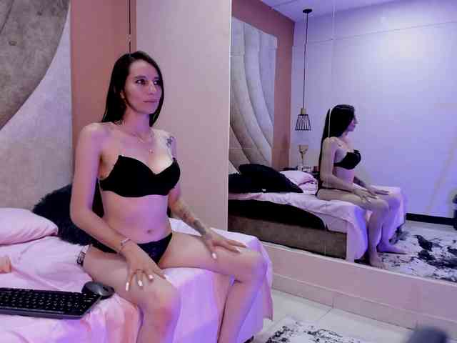 Corinna-saenz webcam