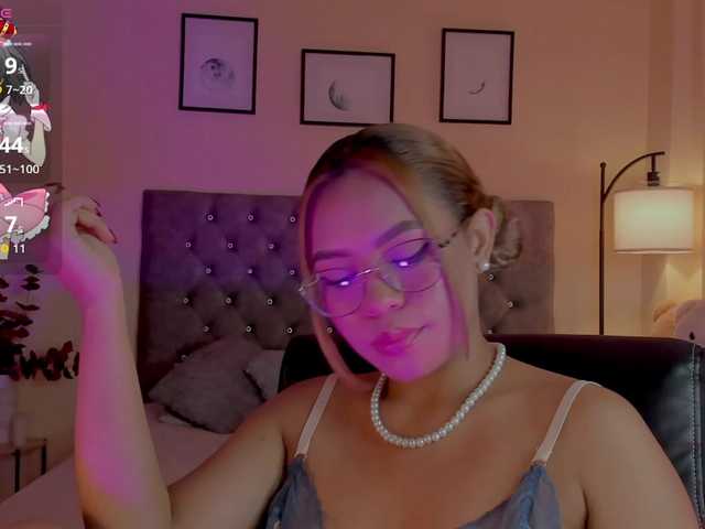 Ximena-sotto's BongaCams show and profile