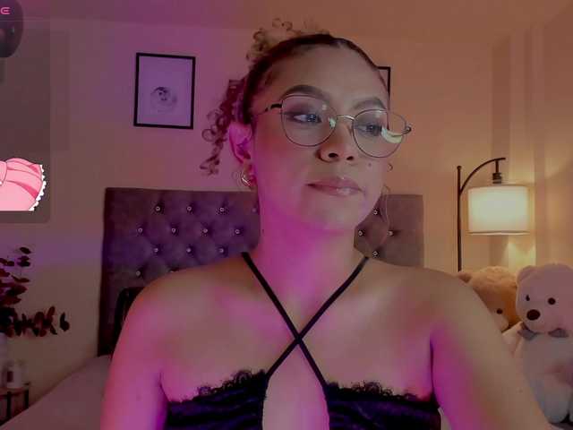 Ximena-sotto's BongaCams show and profile