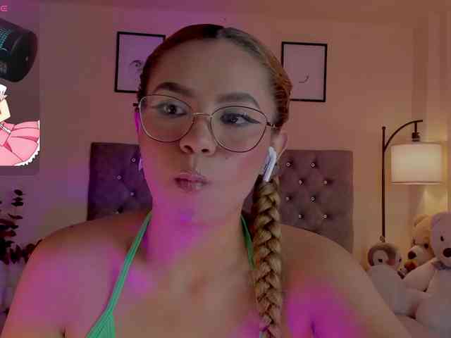 Ximena-sotto webcam