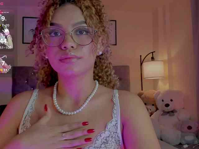 Ximena-sotto webcam
