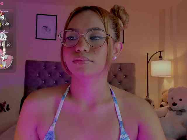 Ximena-sotto webcam