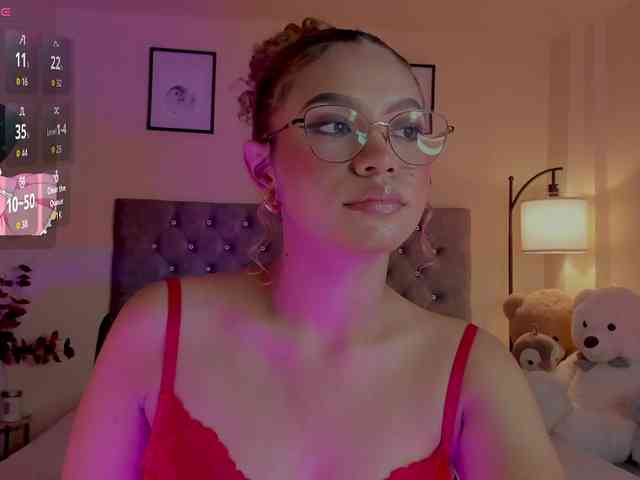 Ximena-sotto webcam