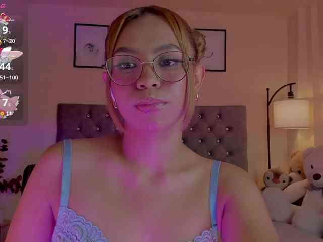 Ximena-sotto webcam