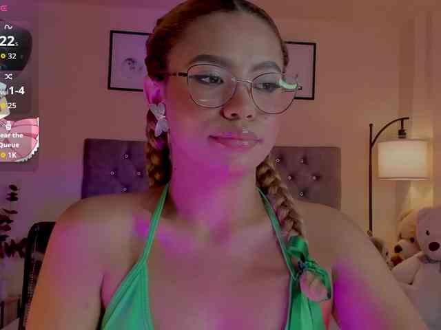 Ximena-sotto webcam