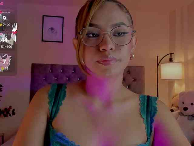 Ximena-sotto webcam
