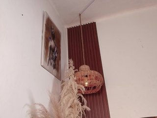 Scarlet-veil Porn Show