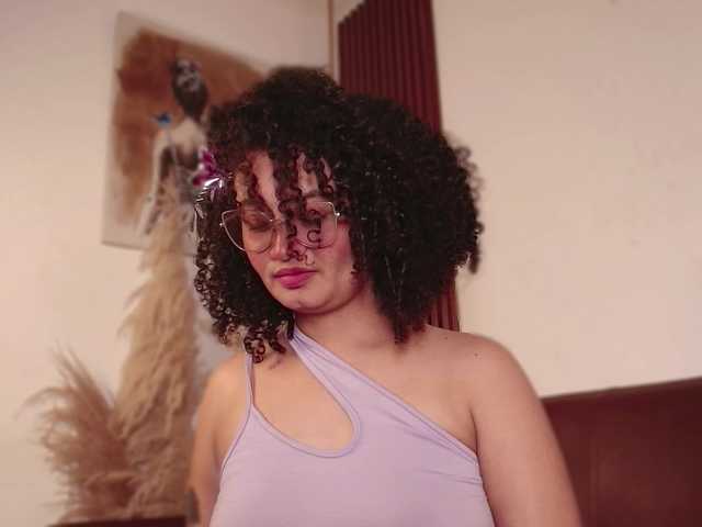 Scarlet-veil's BongaCams show and profile