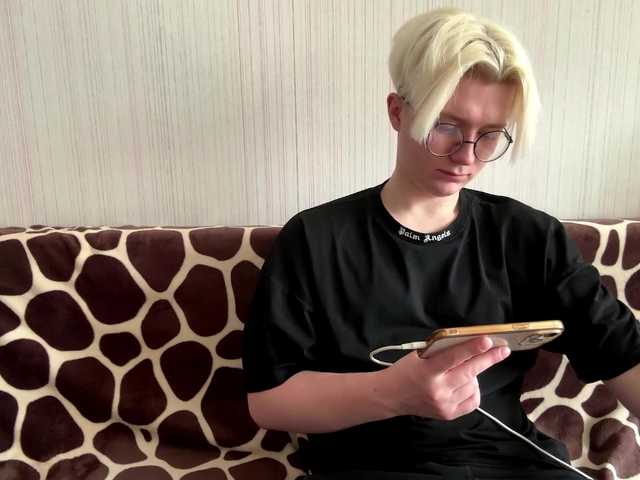 sweetNbig's BongaCams show and profile