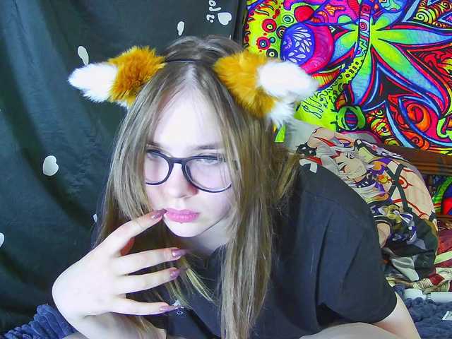 Mollifyfox's BongaCams show and profile
