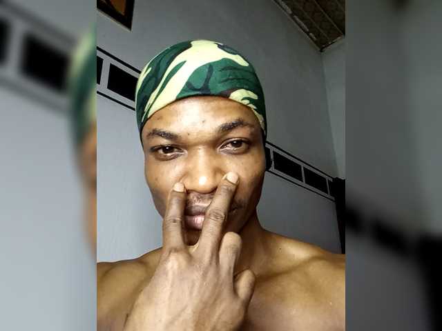 Prettyjenny221 – webcam model profile photo