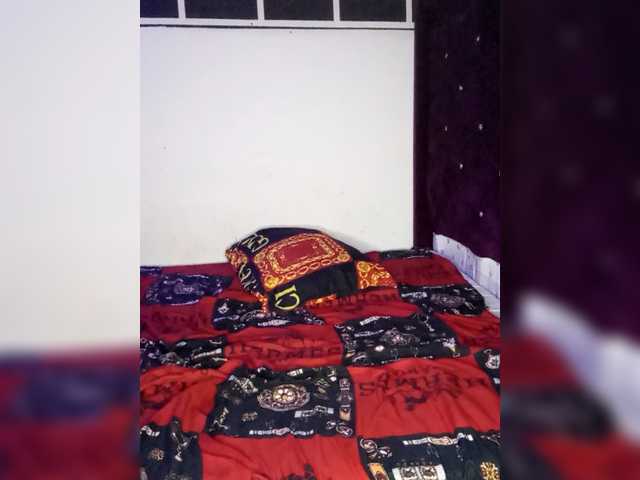 Prettyjenny221 – webcam model profile photo