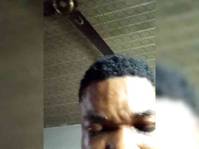 Prettyjenny221 webcam