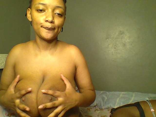 Freakyqueens from BongaCams is Freechat