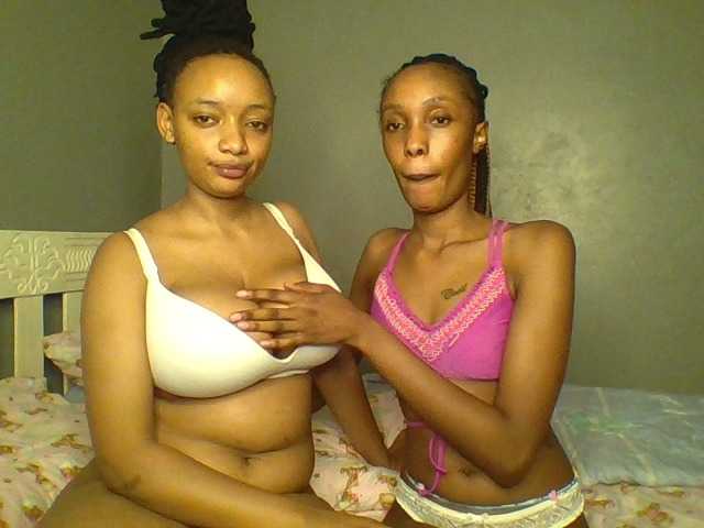 Freakyqueens from BongaCams
