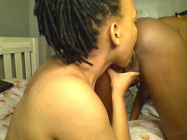 Freakyqueens Live Webcam on BongaCams