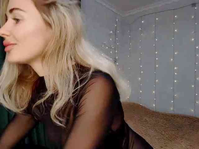 LadyLady96 webcam