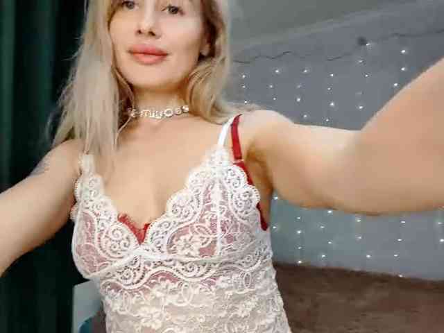LadyLady96 webcam