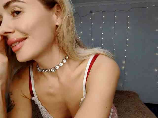 LadyLady96 webcam