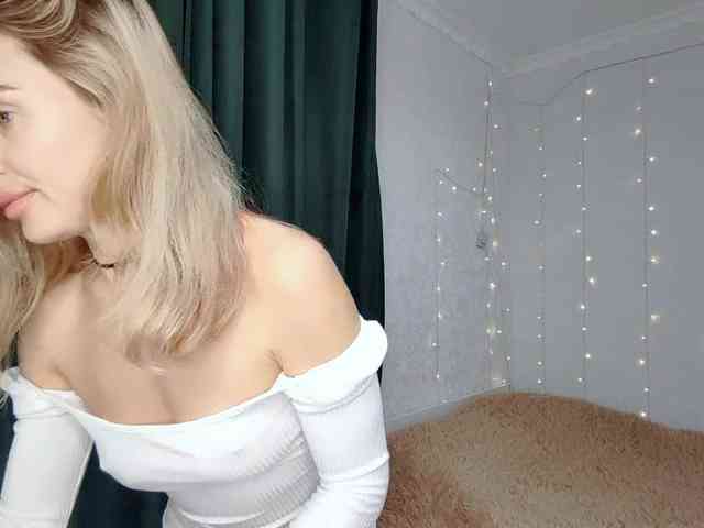 LadyLady96 webcam