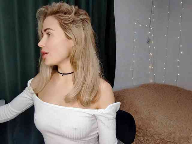 LadyLady96 webcam