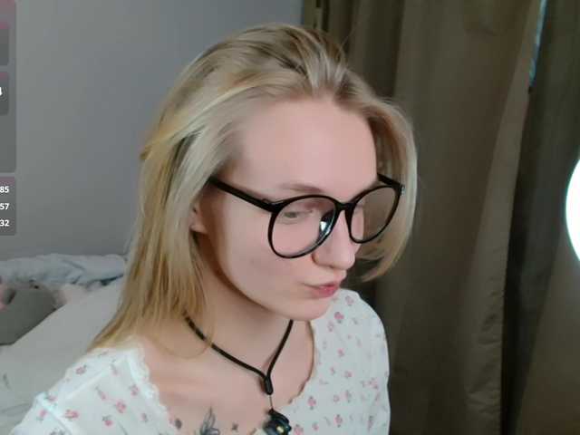 Alex-7595's BongaCams show and profile