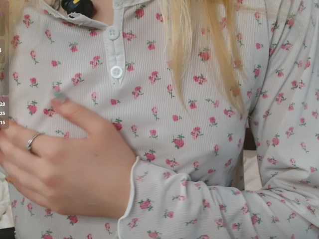 Alex-7595's BongaCams show and profile