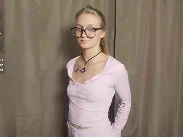 Alex-7595 Live Webcam on BongaCams